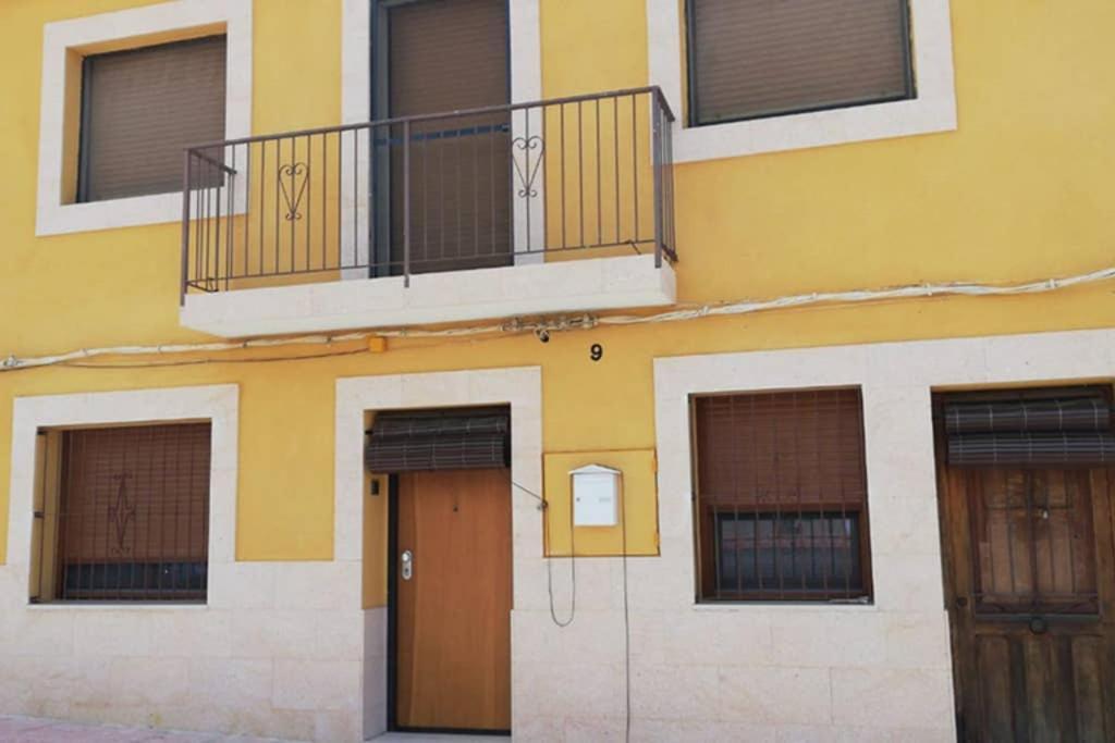 Casa Con Terraza/Confortable House With Terrace Aigues المظهر الخارجي الصورة